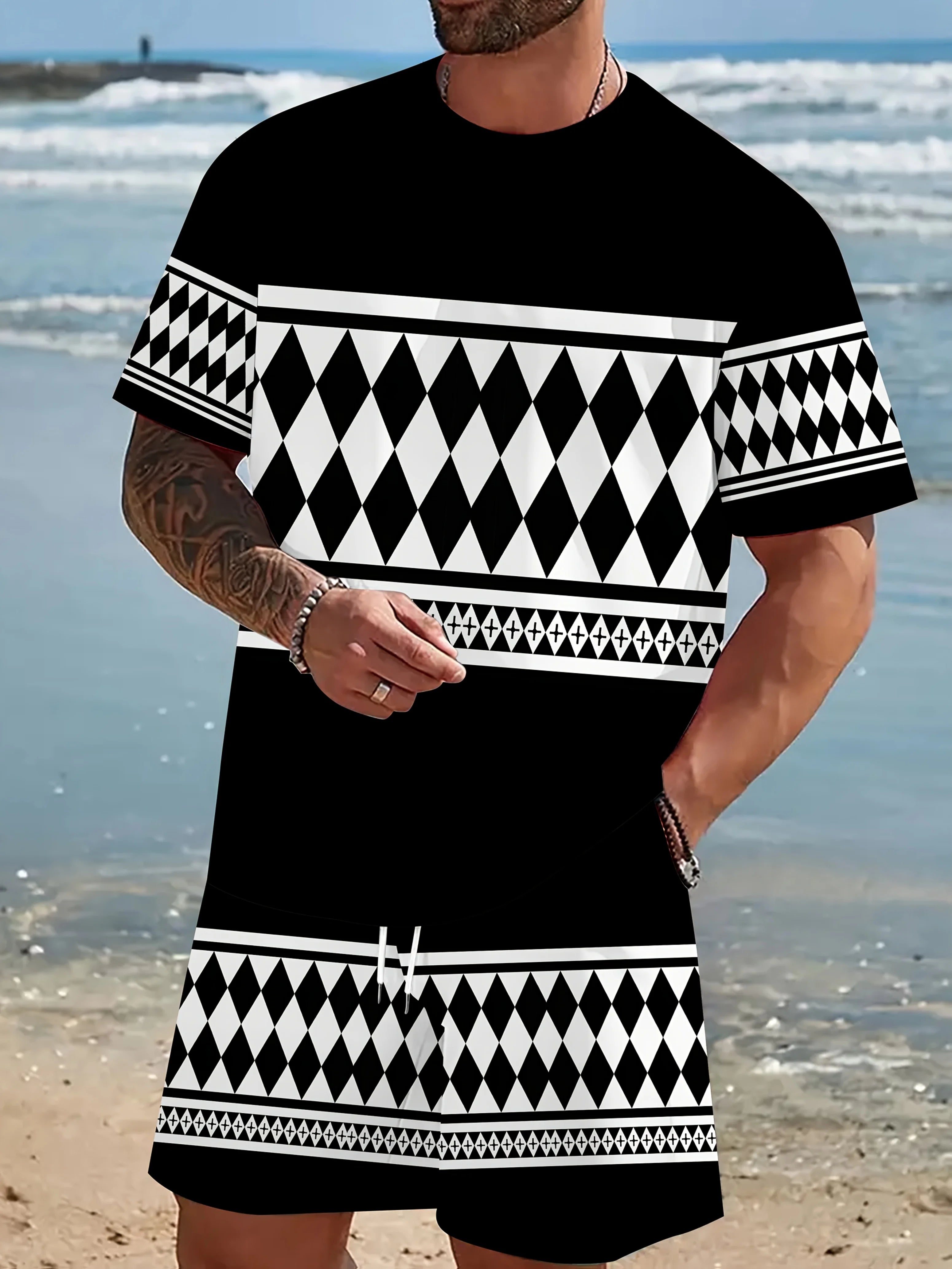 Conjunto de camiseta y pantalones cortos informales Vintage para hombre, camisetas de manga corta con estampado de letras a rayas, pantalones cortos de cintura elástica, pantalones de playa con bolsillo